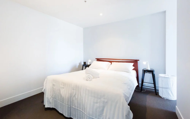 ERICA, 2BDR South Yarra Apartment