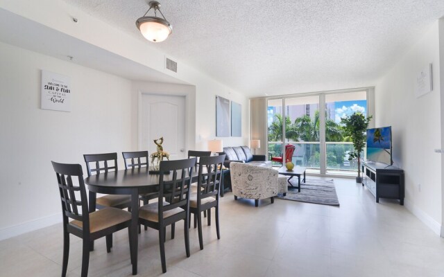 Intracoastal Yacht Club By Hosteeva