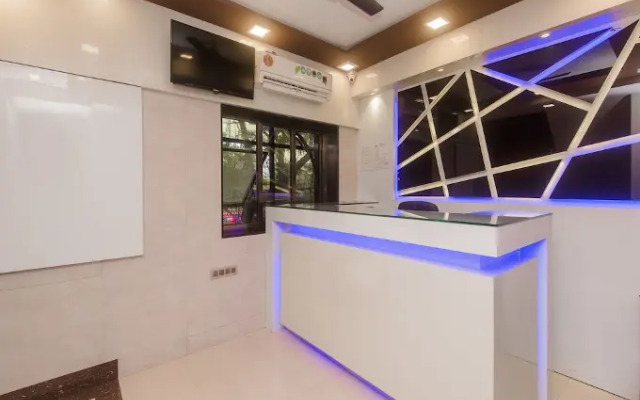 Hotel Plaza by OYO