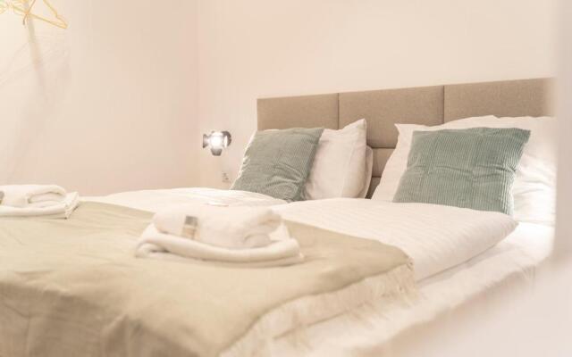 The Minimalist Vol. 2