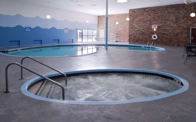 Americas Best Value Inn - Campus View