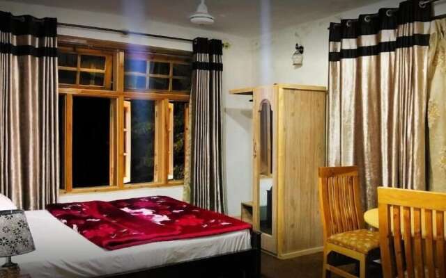 Bercha Guest House Dorkhan Hunza