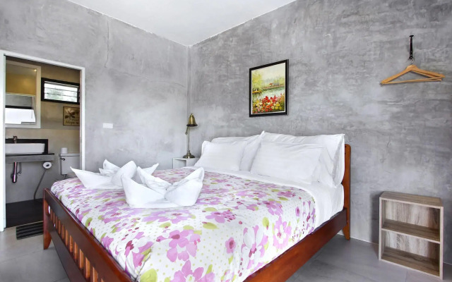 White Knot Khao Yai