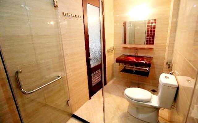 Sunflower Hotel & Travel