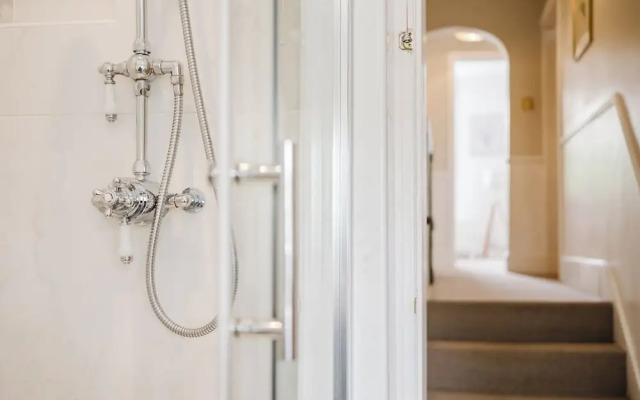 Stylish Townhouse Annexe Cheltenham