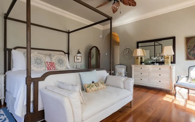 215 Spring Avenue 5 Bedroom Home by RedAwning