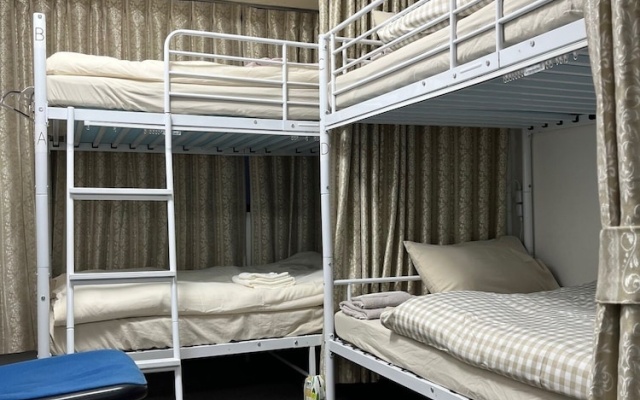 기숙사 내 침대 (여성용 기숙사) 사진 1