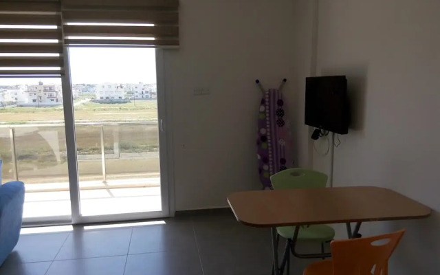 Studio Apartment at Longbeach