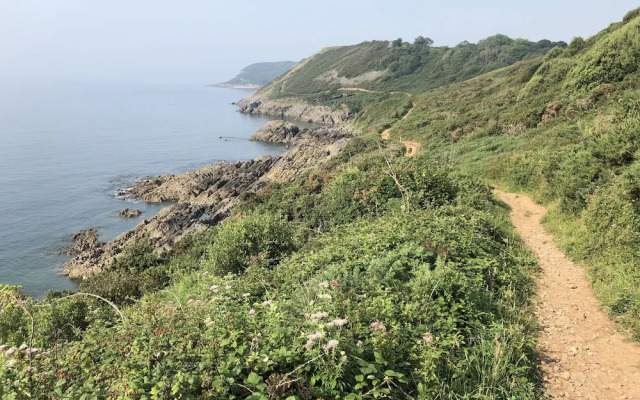 Stunning Beach Front Apartment in Caswell Swansea