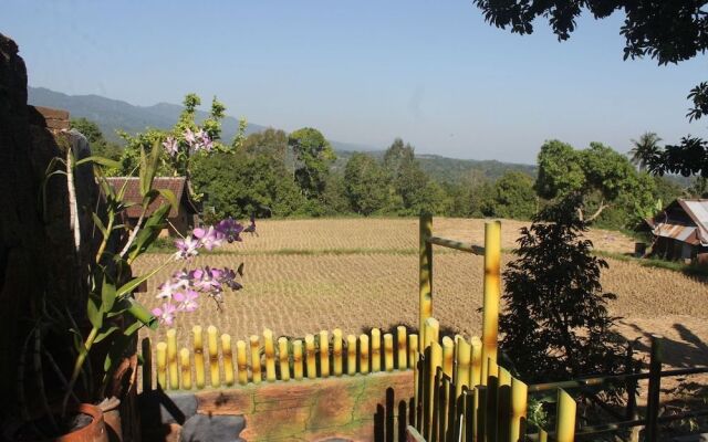 Mandhasativa Homestay