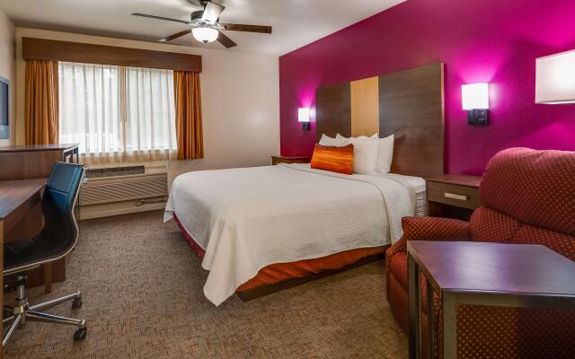 Best Western Pineywoods Inn