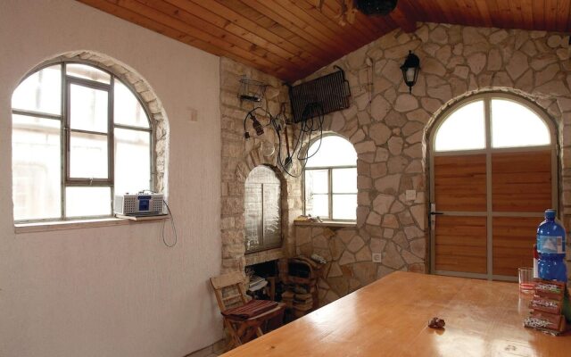 Amazing Apartment in Stinjan With 3 Bedrooms