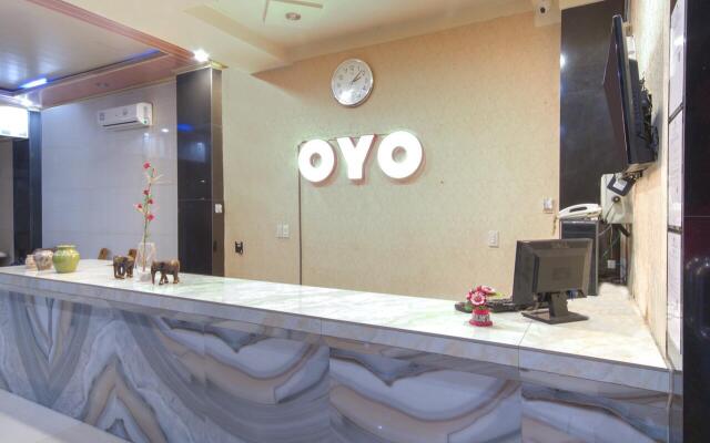 OYO 3023 Yellow Residence