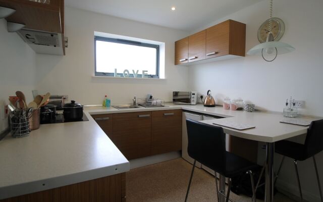 Radyr Place Apartments by Cardiff Holiday Homes