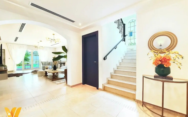 Venduras- Luxe 3BR Villa Jumeirah Park
