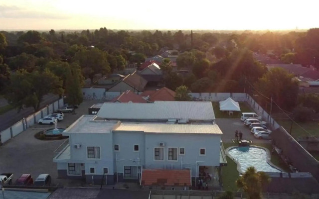 Lifestyle Lodge Hotel