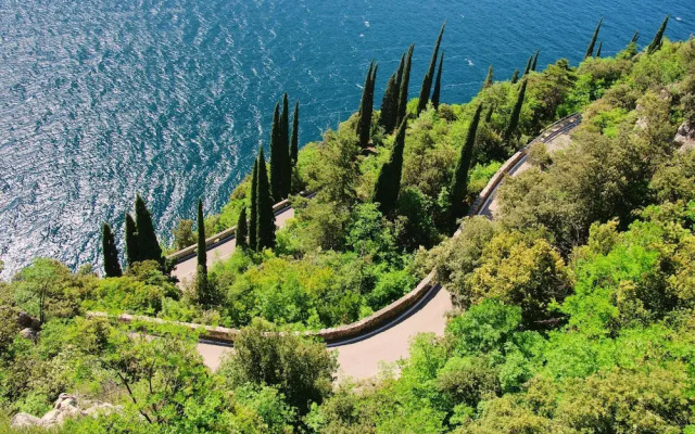 Sorriso Apartment Gardone Riviera Center