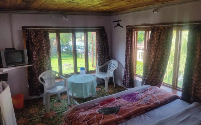 Zebrina Guest House