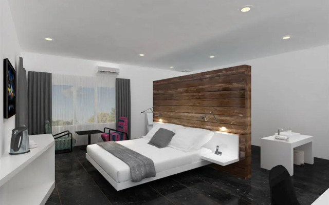 Le Blanc Boutique Hotel
