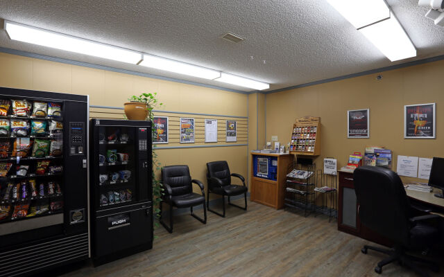 Divya Sutra Plaza and Conference Centre, Vernon, BC