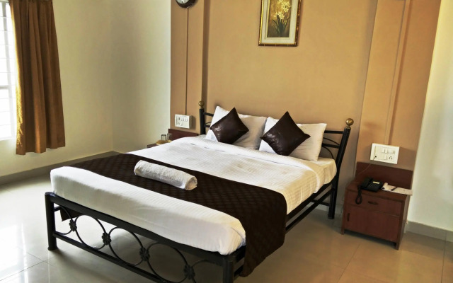 HMR Royal Inn