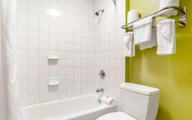 Econo Lodge Moss Point - Pascagoula