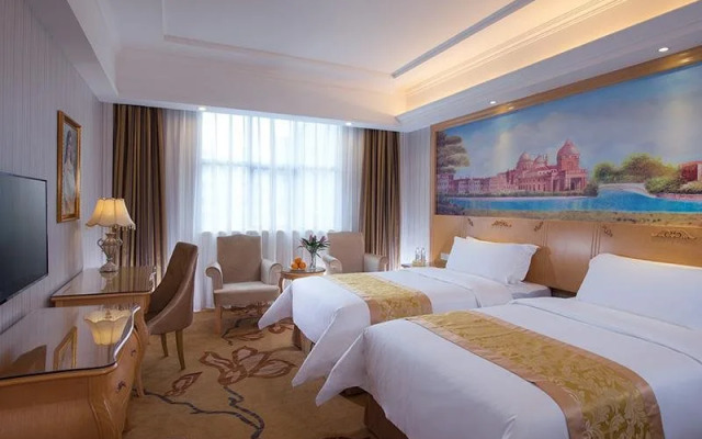 Vienna Hotel Meizhou Jiangnan