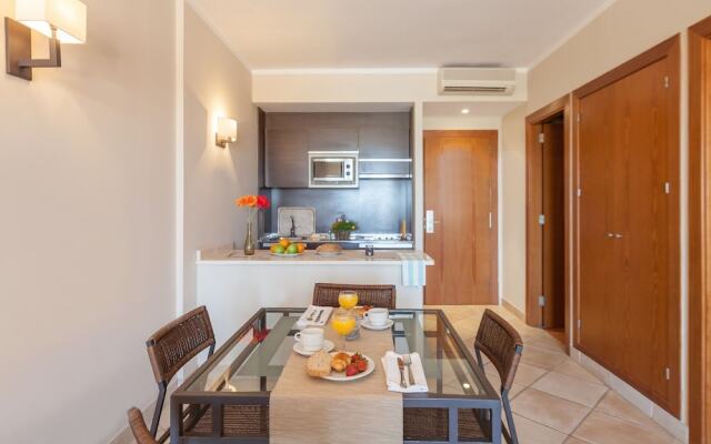 Well-kept and Atmospheric Apartment Just 1 km. From sea