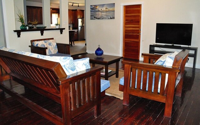 Sundowner Lodge