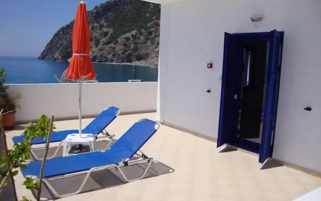 Paralia Rooms