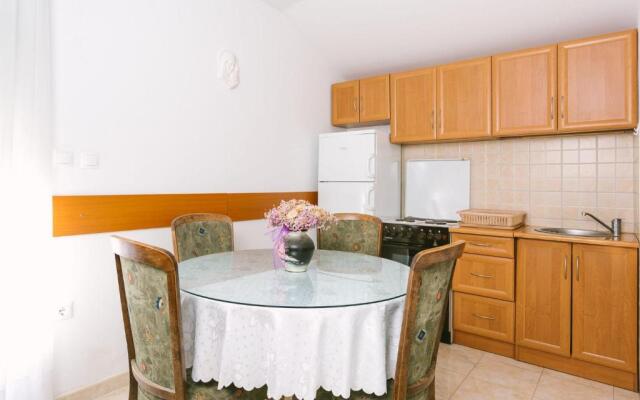 Apartments Ivica - 150m from sea