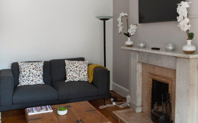 Edinburgh Serviced Apartment