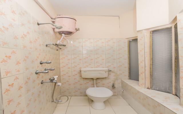 OYO 8998 Hotel Aayash