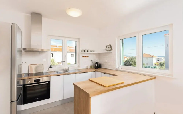 Olive Leaf Kastela - First Floor Apartment