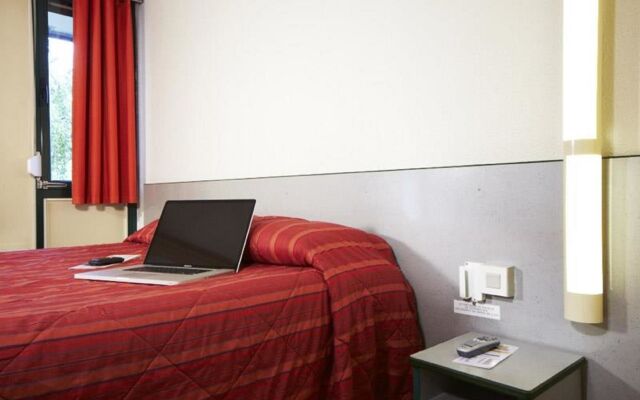 Premiere Classe Orléans Nord - Saran