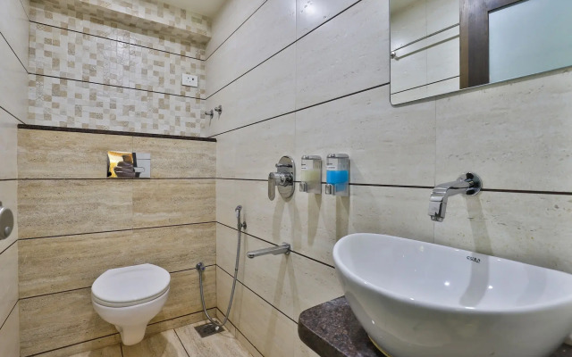 OYO 15453 Hotel Pearl