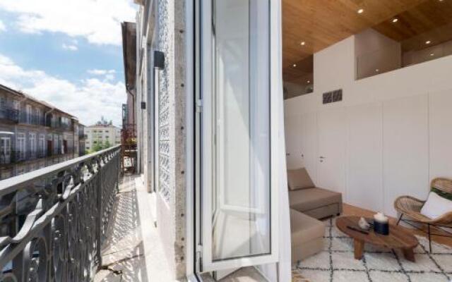 Bmyguest - Downtown Mezzanine Apartment