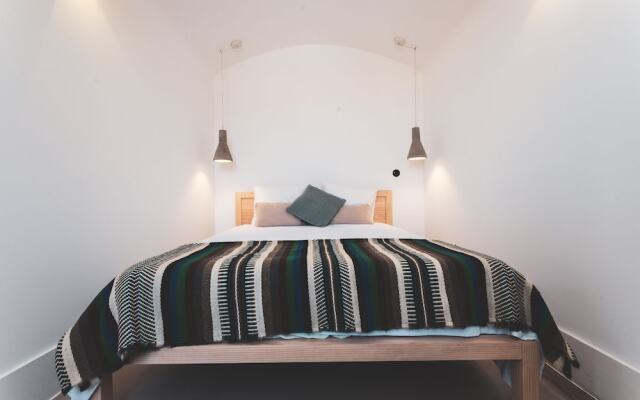 Azenhas do Mar West Coast Design & Surf