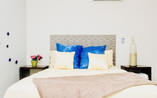 Room in Condo - Condohotel 5th Avenue King Triple Studio