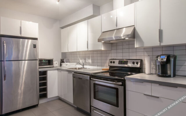 3 bedrooms 2 bathrooms Mont-Royal Apartment by Lux Montreal Vacations Rentals