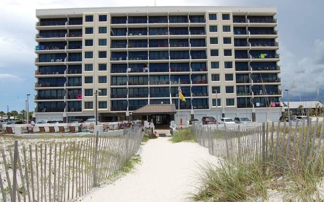 Island Winds East 409 condo