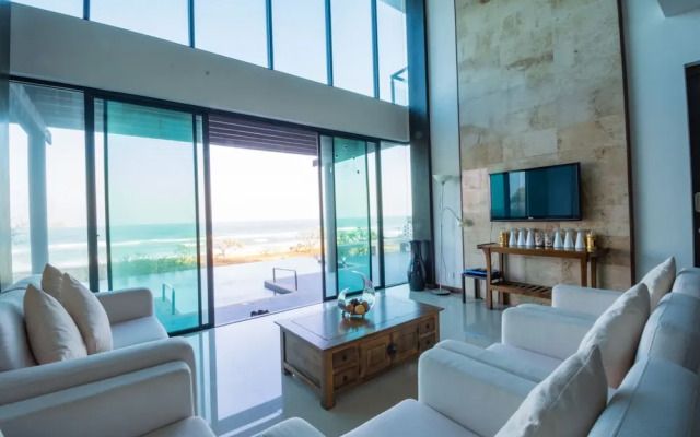 Beach Front 4 Bedroom Pool Villa RV