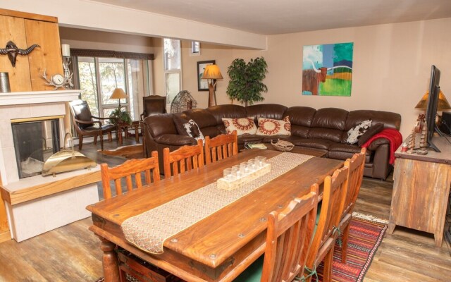 6 Chamonix Lane 2 Bedroom  Townhouse by RedAwning