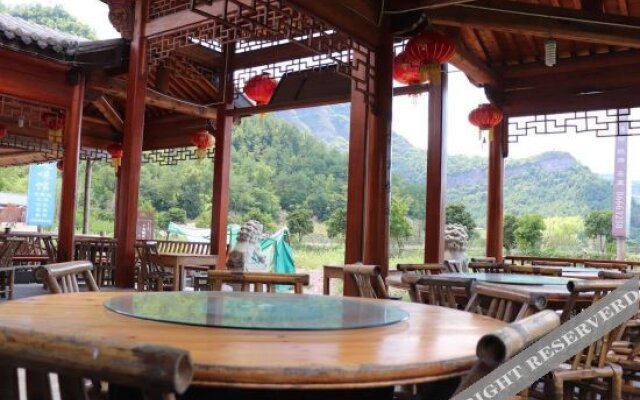 Xinchang Rural Restaurant