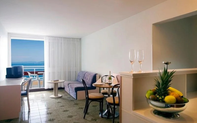 Albona Hotel & Residence