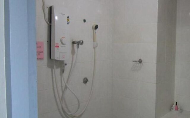 Lopburi Inn