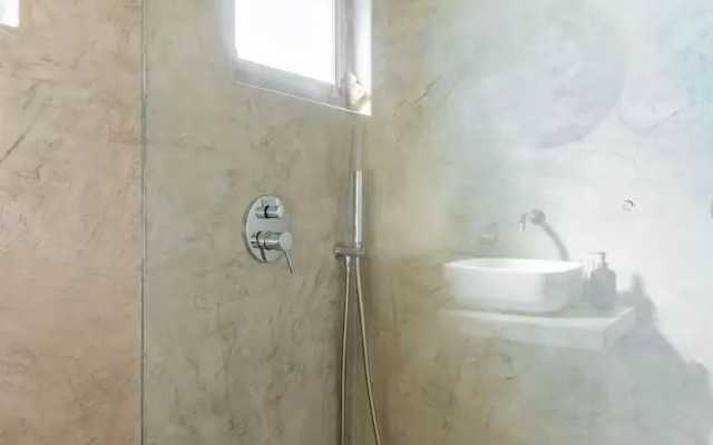 Carvoeira Surf & Family Villa