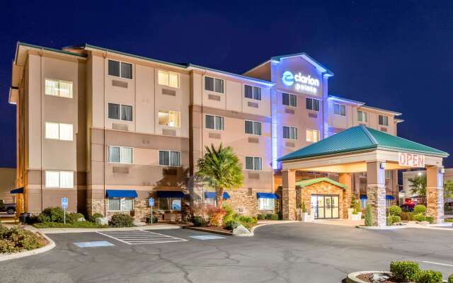 Clarion Pointe Medford