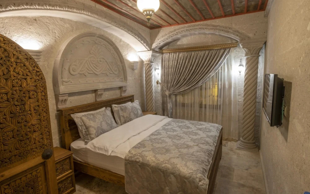 Underground Cave Suites