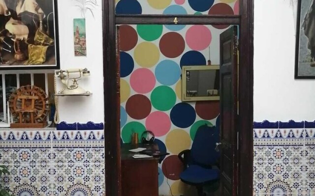 Hostel Touahine